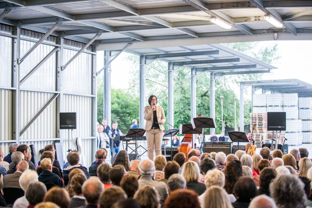 Die Leerguthalle von Berkel AHK in Ludwigshafen - Ein Ort der Begegnung zwischen Industrie und Musik