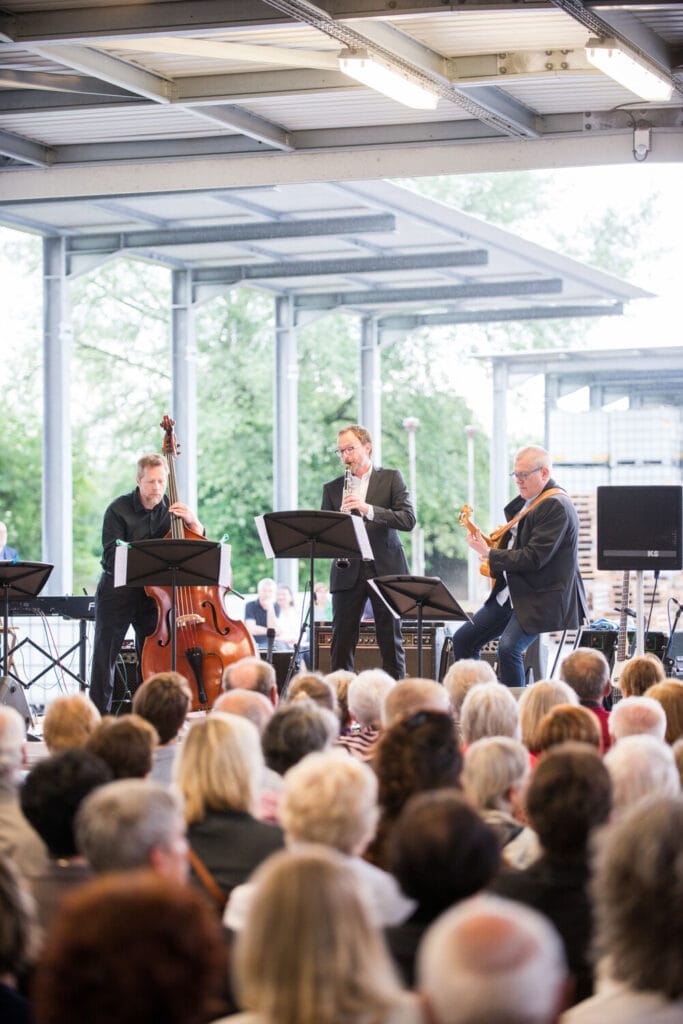 Die Leerguthalle von Berkel AHK in Ludwigshafen - Ein Ort der Begegnung zwischen Industrie und Musik