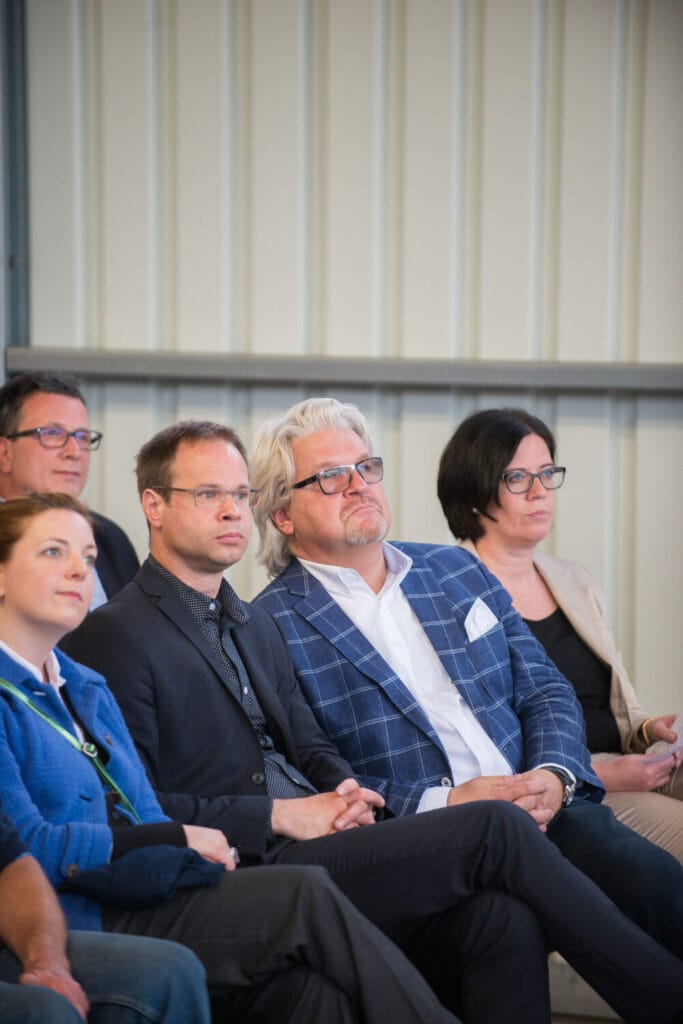 Die Leerguthalle von Berkel AHK in Ludwigshafen - Ein Ort der Begegnung zwischen Industrie und Musik