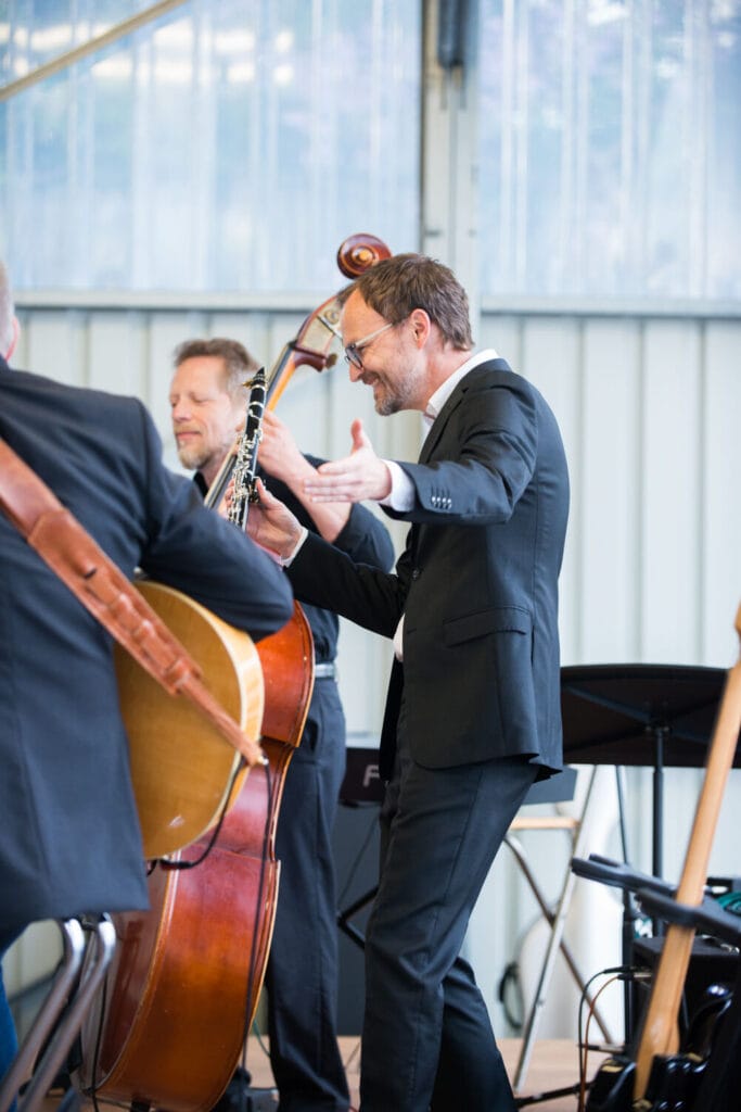 Die Leerguthalle von Berkel AHK in Ludwigshafen - Ein Ort der Begegnung zwischen Industrie und Musik