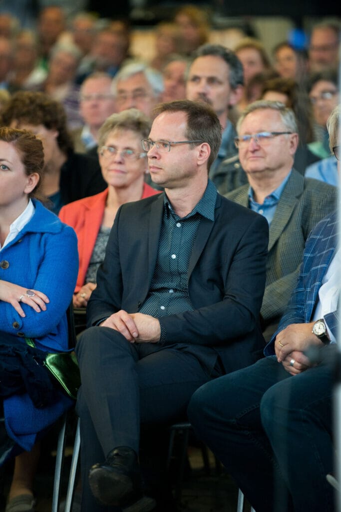 Die Leerguthalle von Berkel AHK in Ludwigshafen - Ein Ort der Begegnung zwischen Industrie und Musik