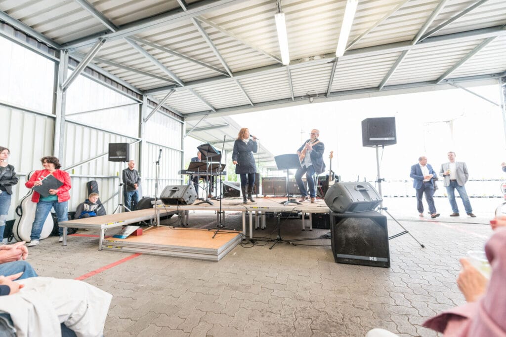 Die Leerguthalle von Berkel AHK in Ludwigshafen - Ein Ort der Begegnung zwischen Industrie und Musik