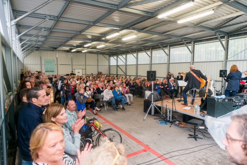 Die Leerguthalle von Berkel AHK in Ludwigshafen - Ein Ort der Begegnung zwischen Industrie und Musik