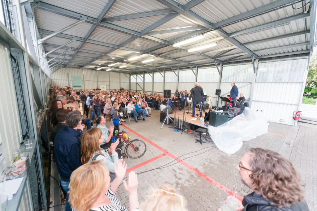 Die Leerguthalle von Berkel AHK in Ludwigshafen - Ein Ort der Begegnung zwischen Industrie und Musik