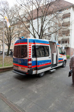 As an experienced paramedic in cities such as Frankenthal and Ludwigshafen, I am familiar with the challenges faced by seriously ill patients. That's why I would like to draw attention to the ASB "Wish Wagon" project, which helps these people to fulfill a last wish.