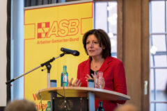 As an experienced paramedic in cities such as Frankenthal and Ludwigshafen, I am familiar with the challenges faced by seriously ill patients. That's why I would like to draw attention to the ASB "Wish Wagon" project, which helps these people to fulfill a last wish.