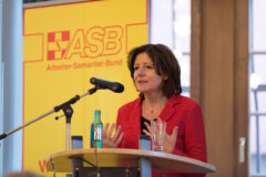 As an experienced paramedic in cities such as Frankenthal and Ludwigshafen, I am familiar with the challenges faced by seriously ill patients. That's why I would like to draw attention to the ASB "Wish Wagon" project, which helps these people to fulfill a last wish.