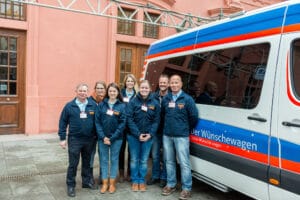 Als erfahrener Rettungssanitäter in Städten wie Frankenthal und Ludwigshafen kenne ich die Herausforderungen schwerkranker Patienten. Daher möchte ich auf das ASB-Projekt "Wünschewagen" hinweisen, das diesen Menschen hilft, einen letzten Wunsch zu erfüllen.