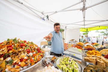 Einmal Zitronenlimonade bitte ;) | Maikammer feiert Pfälzer Gartenmarkt 2023 | Werbe und Reportagefotograf Schepers