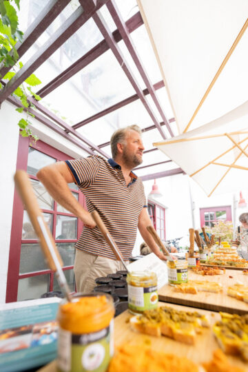 Einmal Zitronenlimonade bitte ;) | Maikammer feiert Pfälzer Gartenmarkt 2023 | Werbe und Reportagefotograf Schepers