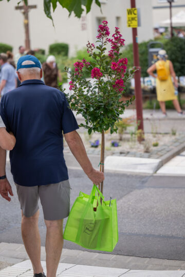 Einmal Zitronenlimonade bitte ;) | Maikammer feiert Pfälzer Gartenmarkt 2023 | Werbe und Reportagefotograf Schepers
