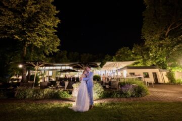 Schepi - your passionate wedding photographer from Römerberg. With a keen sense for the perfect moment, I capture the magic of your wedding in the Rhine-Neckar region and worldwide. Discover authentic and emotional shots that will capture your love for eternity. Let yourself be accompanied by a professional who recognizes and captures the beauty in every moment.