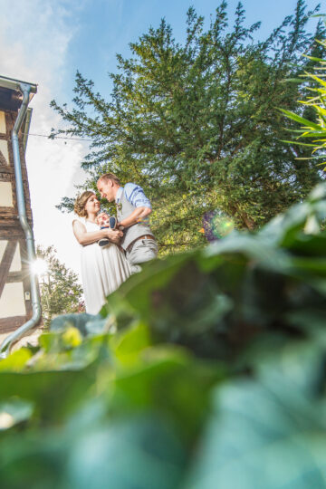 Schepi - your passionate wedding photographer from Römerberg. With a keen sense for the perfect moment, I capture the magic of your wedding in the Rhine-Neckar region and worldwide. Discover authentic and emotional shots that will capture your love for eternity. Let yourself be accompanied by a professional who recognizes and captures the beauty in every moment.