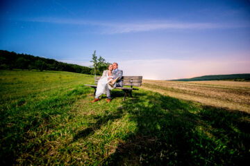 Schepi - your passionate wedding photographer from Römerberg. With a keen sense for the perfect moment, I capture the magic of your wedding in the Rhine-Neckar region and worldwide. Discover authentic and emotional shots that will capture your love for eternity. Let yourself be accompanied by a professional who recognizes and captures the beauty in every moment.
