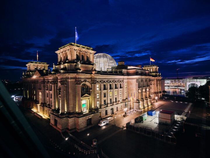 Mario Brandenburg ein super freundlicher und überzeugter „Pfälzer“ Politiker, der sich für die Zukunft Deutschlands einsetzt. Seine Arbeit als Mitglied der FDP zeigt deutlich, dass er an seinen Überzeugungen und Zielen festhält und bereit ist, dafür zu kämpfen. 